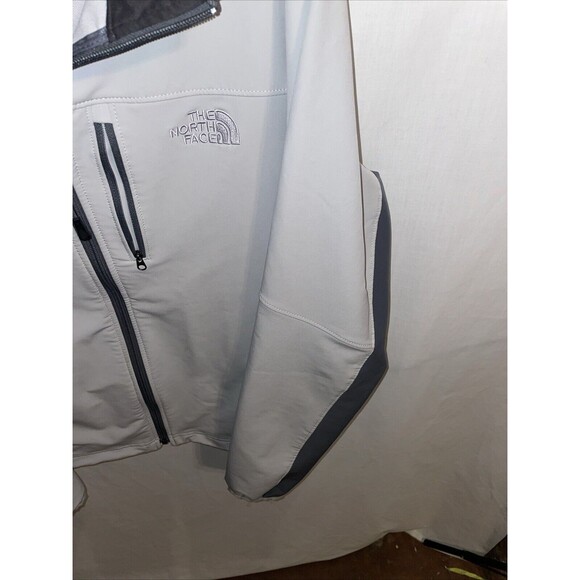The North Face Men’s Windbreaker Sz Small Gray Hiking Running Walking Athleisure - Picture 7 of 14